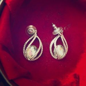 Tear drop Swarovski earring !